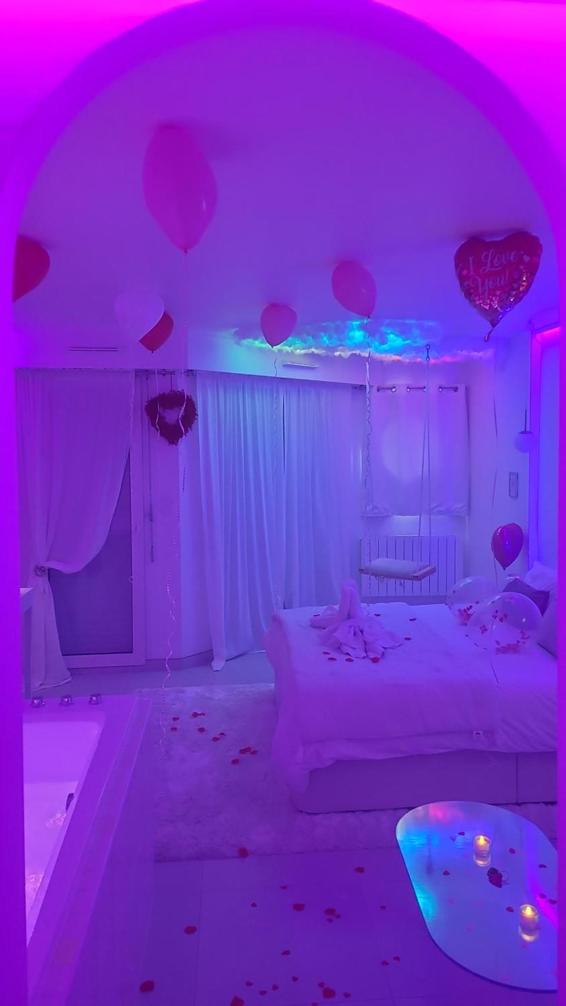Love Room A 30 Mn Des Plages Et De Vannes Questembert Phòng bức ảnh